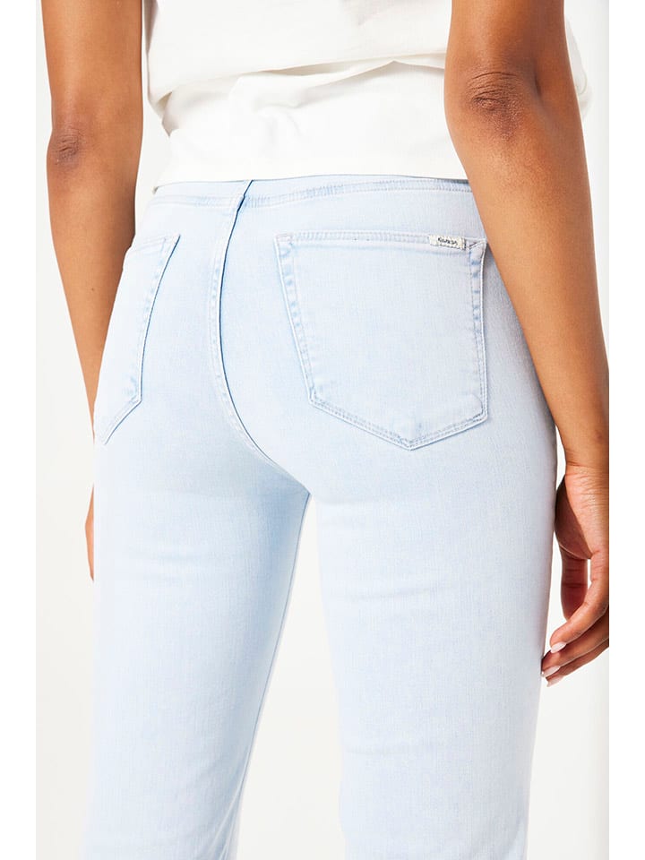 Dámske rifle Garcia Hellblau 543956 Jeans - Flared fit - in Hellblau - 4