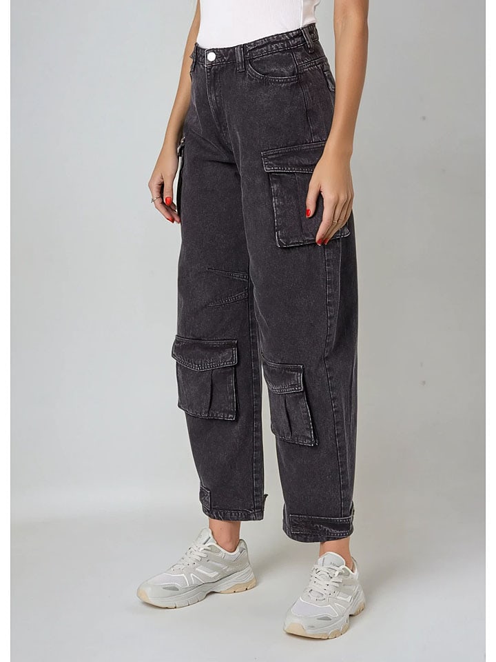 Dámske rifle Weekday Schwarz 627049 Jeans - Tapered fit - in Schwarz - 3