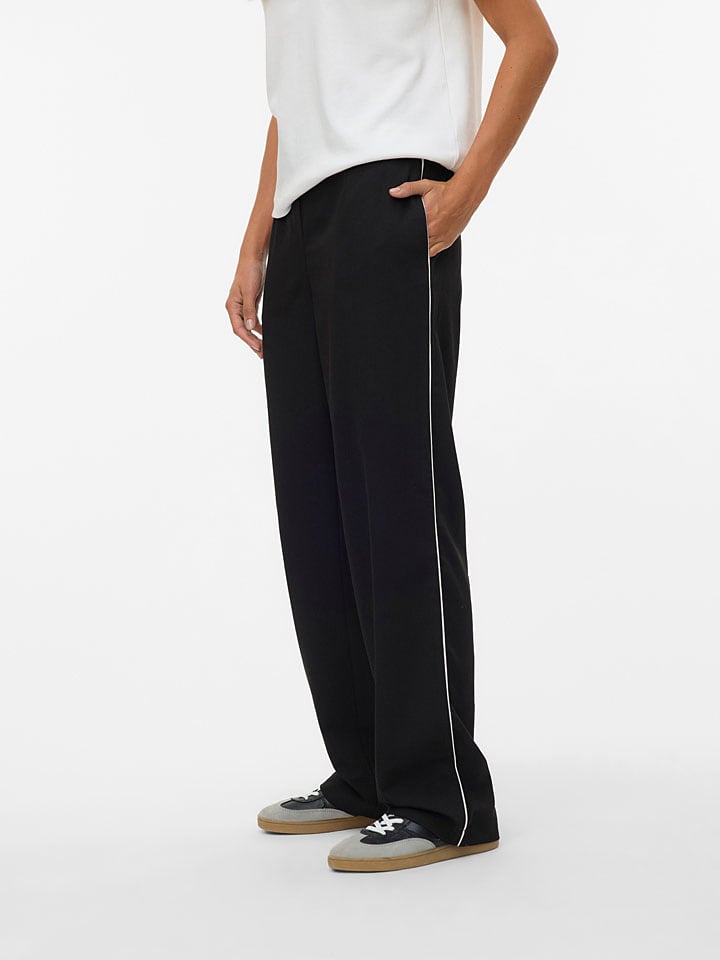 Nohavice Vero Moda Schwarz 3117514 Hose in Schwarz - 3