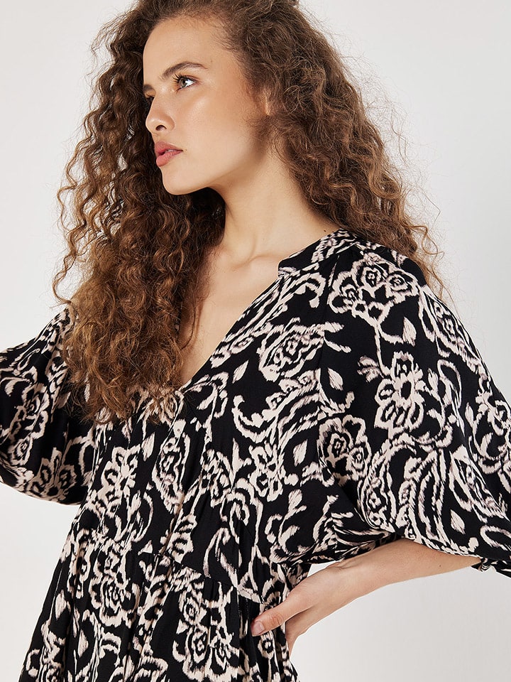 Šaty Apricot Schwarz/ Weiß 800653 Kleid in Schwarz/ Weiß - 2