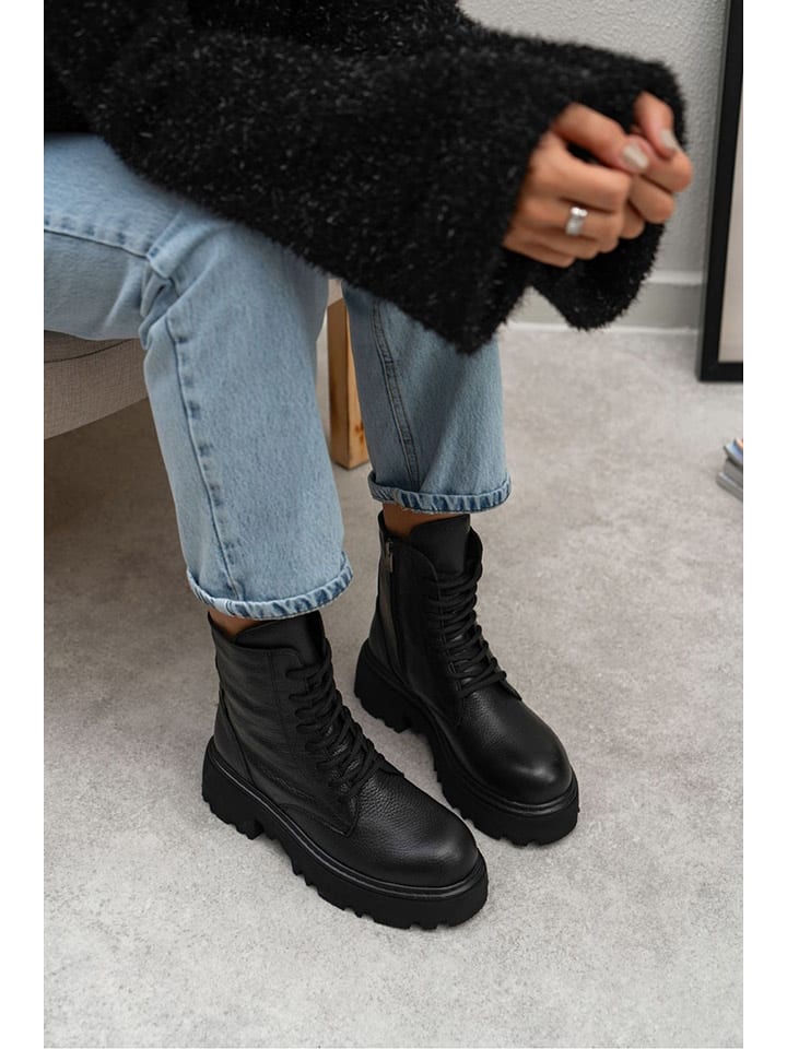 Kozačky trendyol Schwarz 9270780 Leder-Stiefeletten in Schwarz - 2
