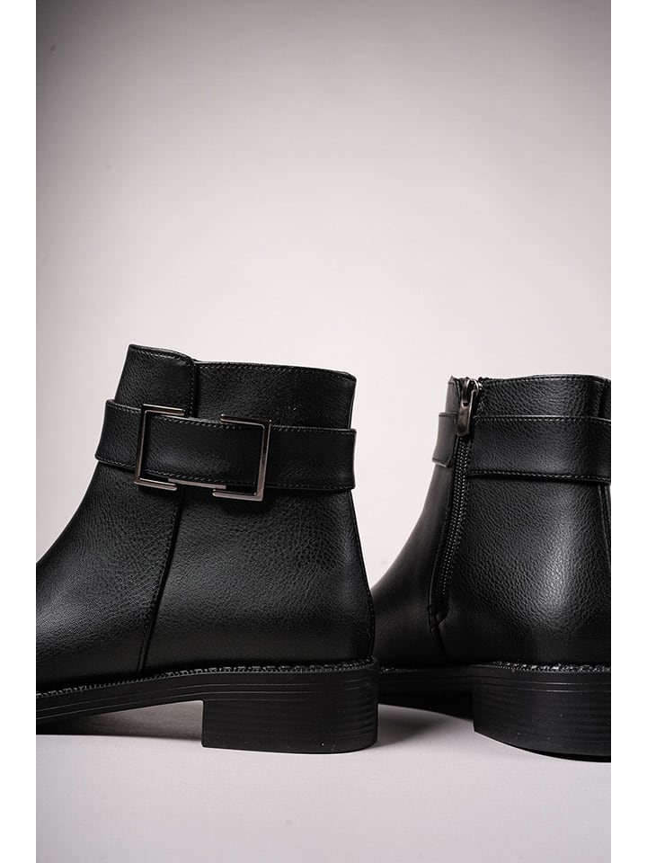 Boty trendyol Schwarz 5958182 Boots in Schwarz - 4