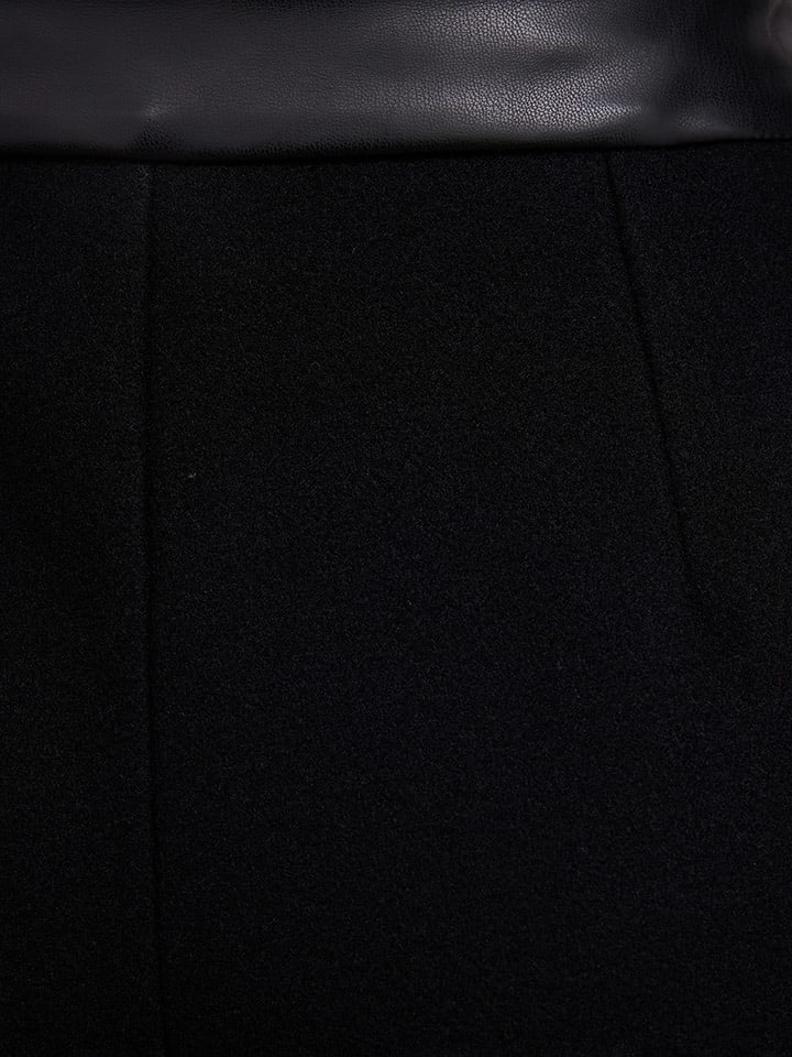 Nohavice BGN Schwarz 130579 Hose in Schwarz - 6