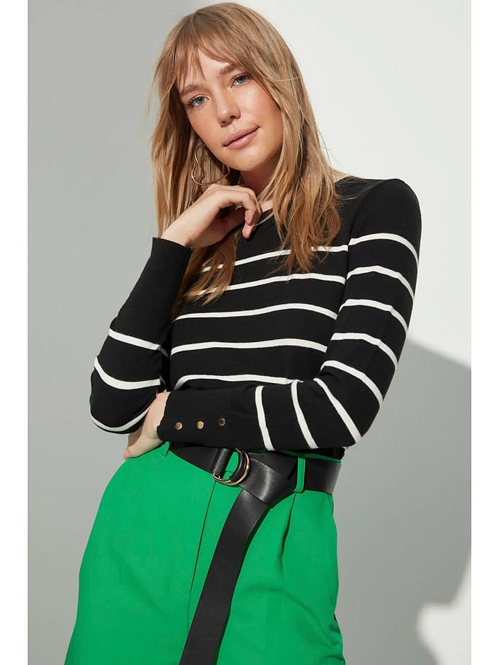 Sveter trendyol Schwarz/ Weiß 7831474 Pullover in Schwarz/ Weiß - 1