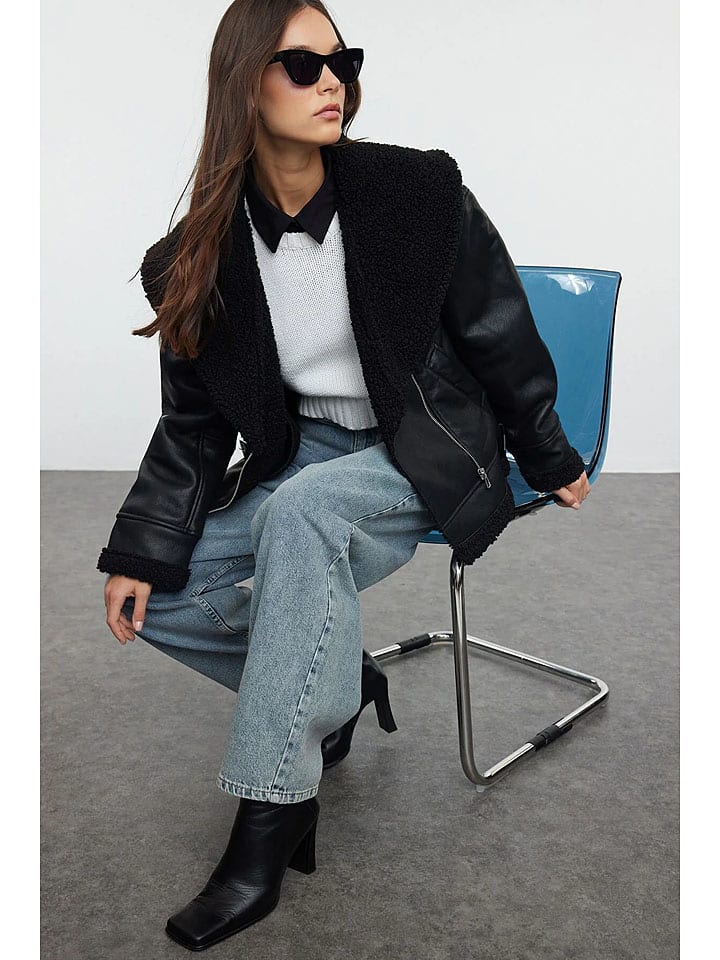 Dámska bunda trendyol Schwarz 1156349 Kunstlederjacke in Schwarz - 2