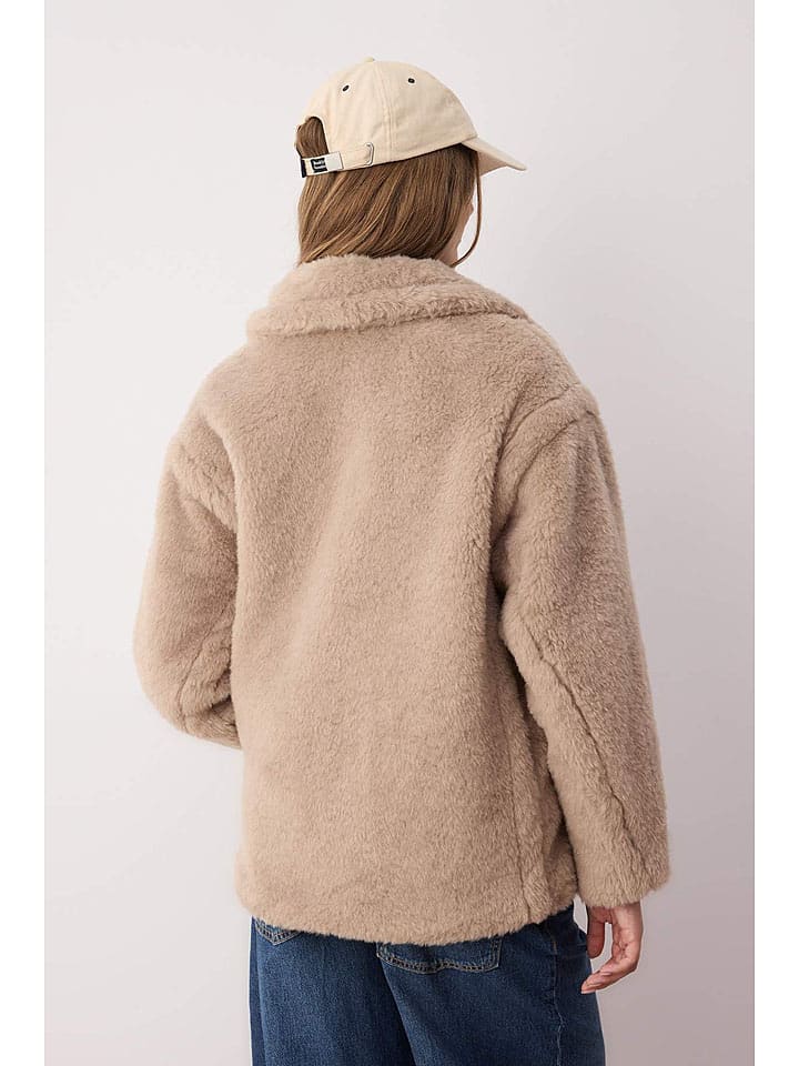 Dámska bunda trendyol Hellbraun 8850434 Kunstfelljacke in Beige - 2