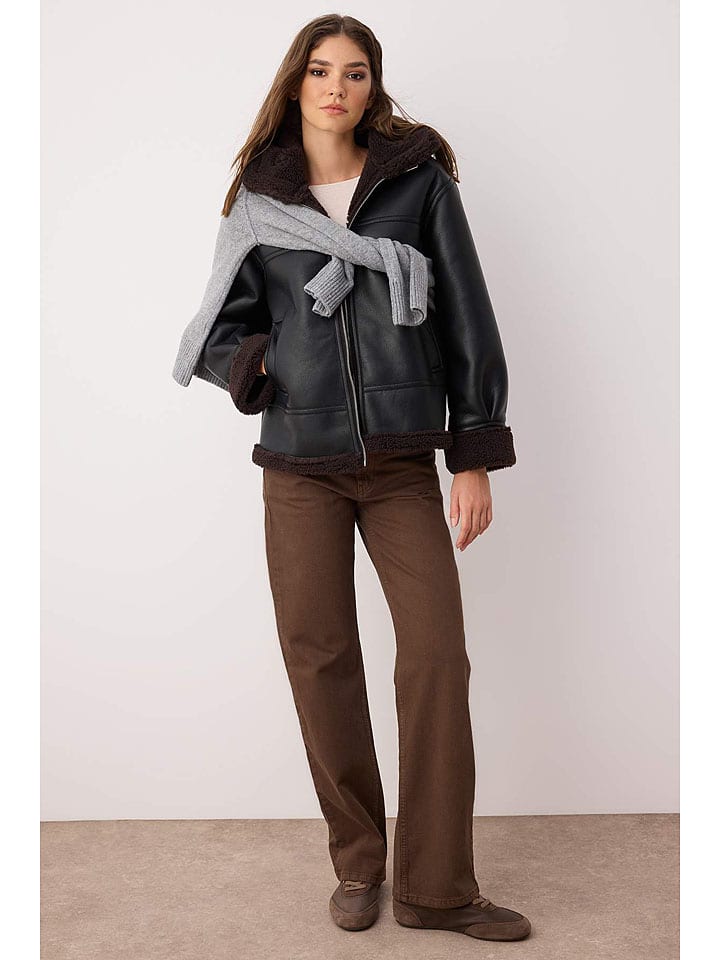 Dámska bunda trendyol Schwarz 1795141 Kunstlederjacke in Schwarz - 1