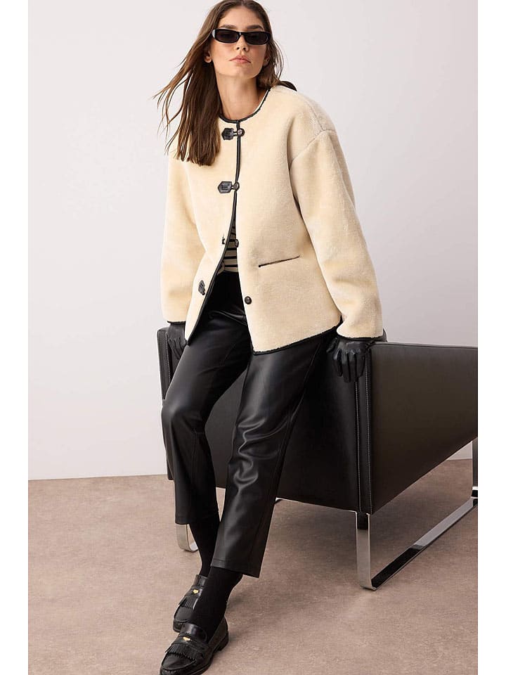 Dámska bunda trendyol Beige 6491749 Teddyjacke in Beige - 1