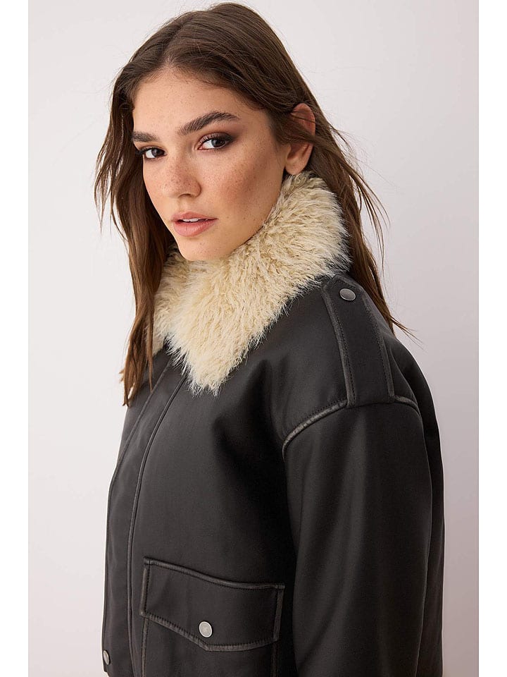 Dámska bunda trendyol Schwarz/ Beige 582009 Hemdjacke in Schwarz/ Beige - 2