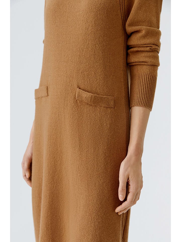 Šaty Oui Camel 6303967 Strickkleid in Camel - 4