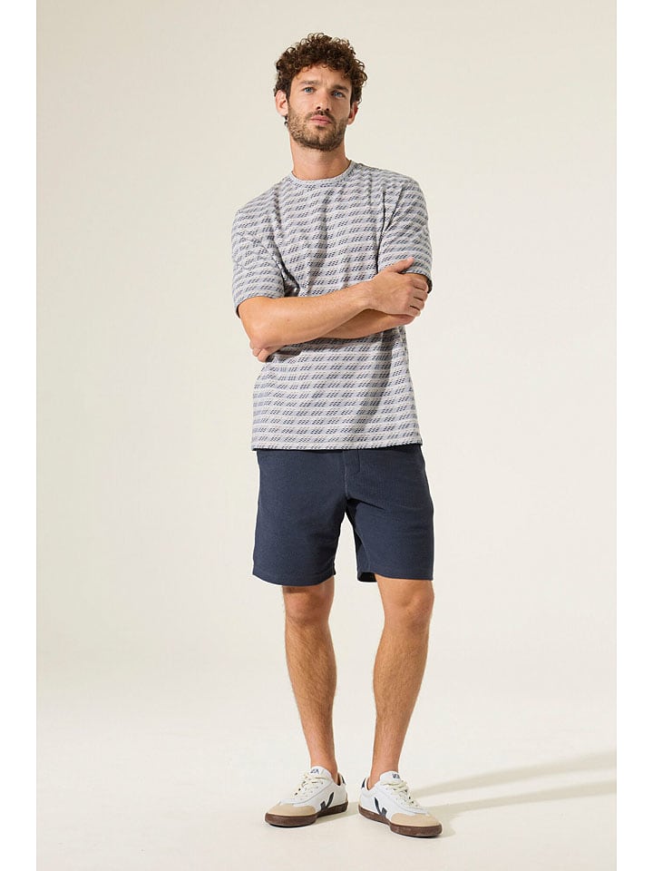 Kraťasy Garcia Dunkelblau 6689658 Shorts in Dunkelblau - 1